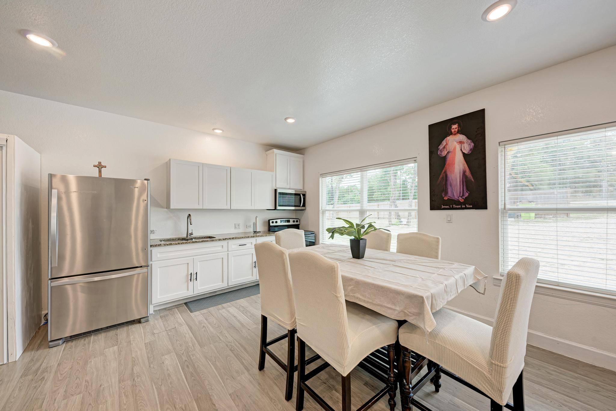 114 Crepe Myrtle Pkwy, Elgin, TX 78621