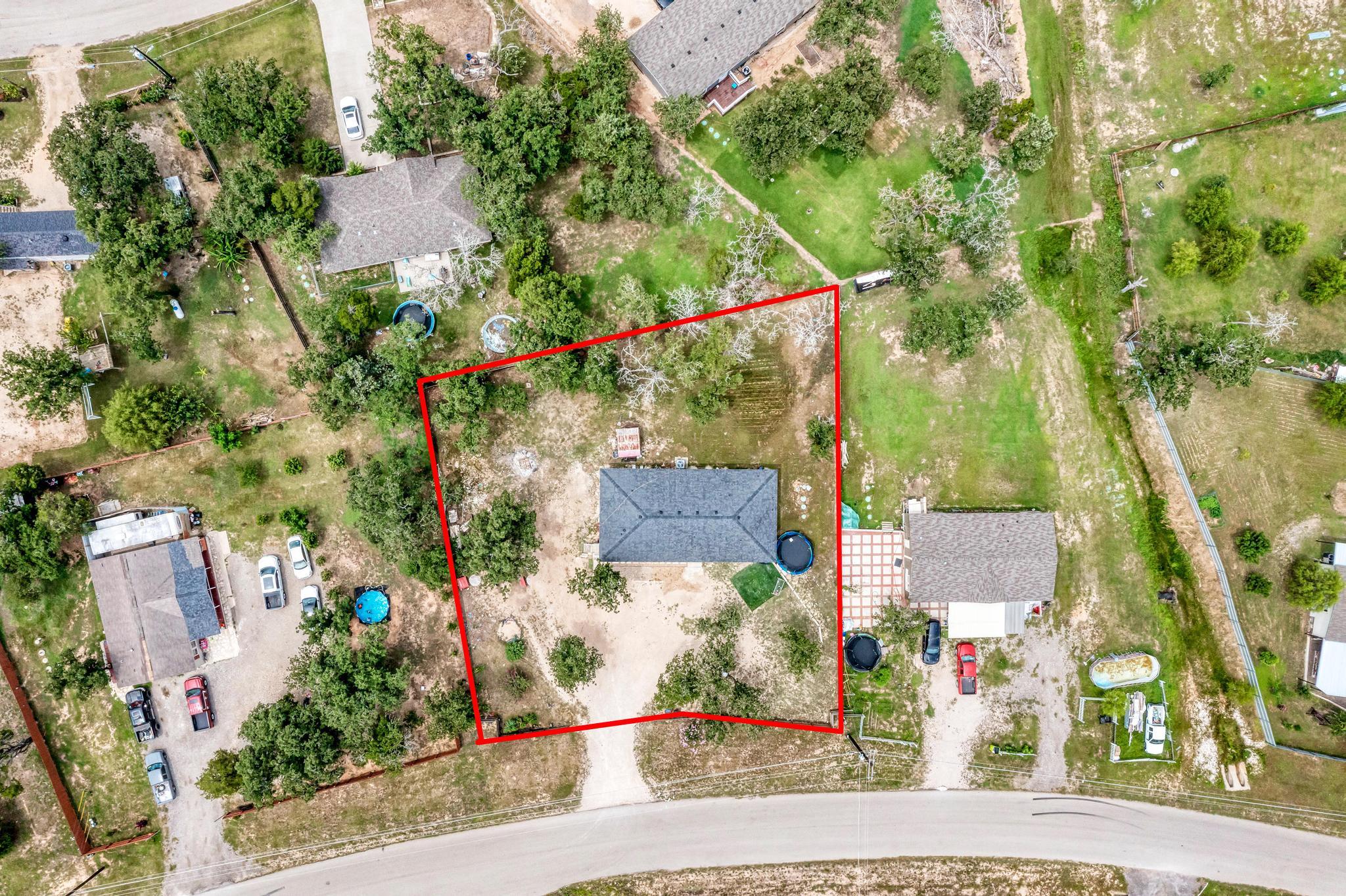 114 Crepe Myrtle Pkwy, Elgin, TX 78621