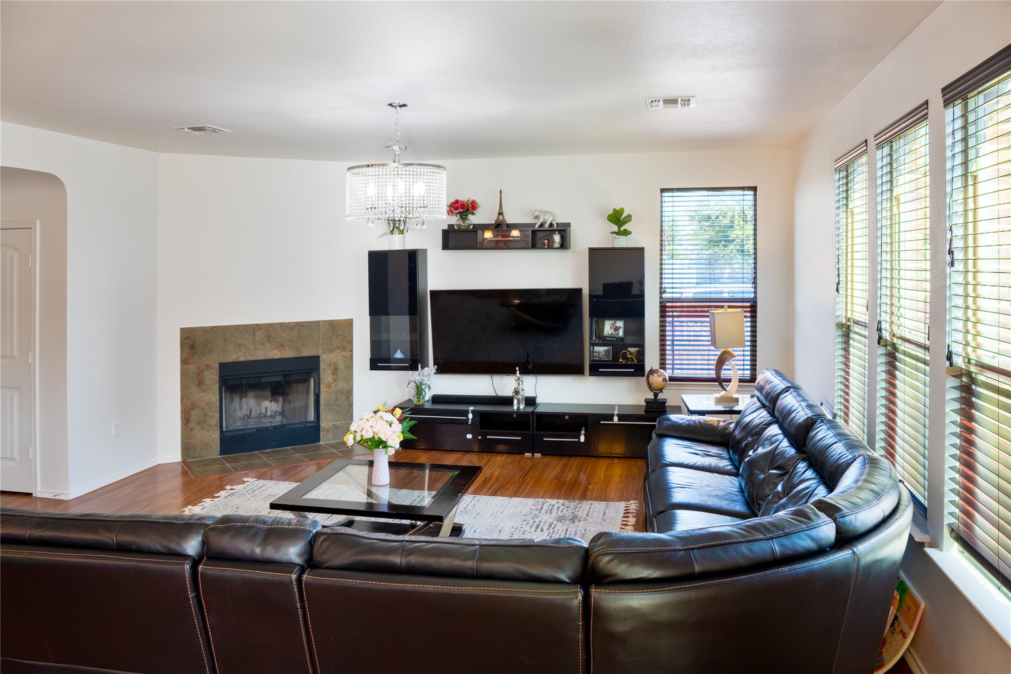 1529 Gautami Dr, Austin, TX 78753