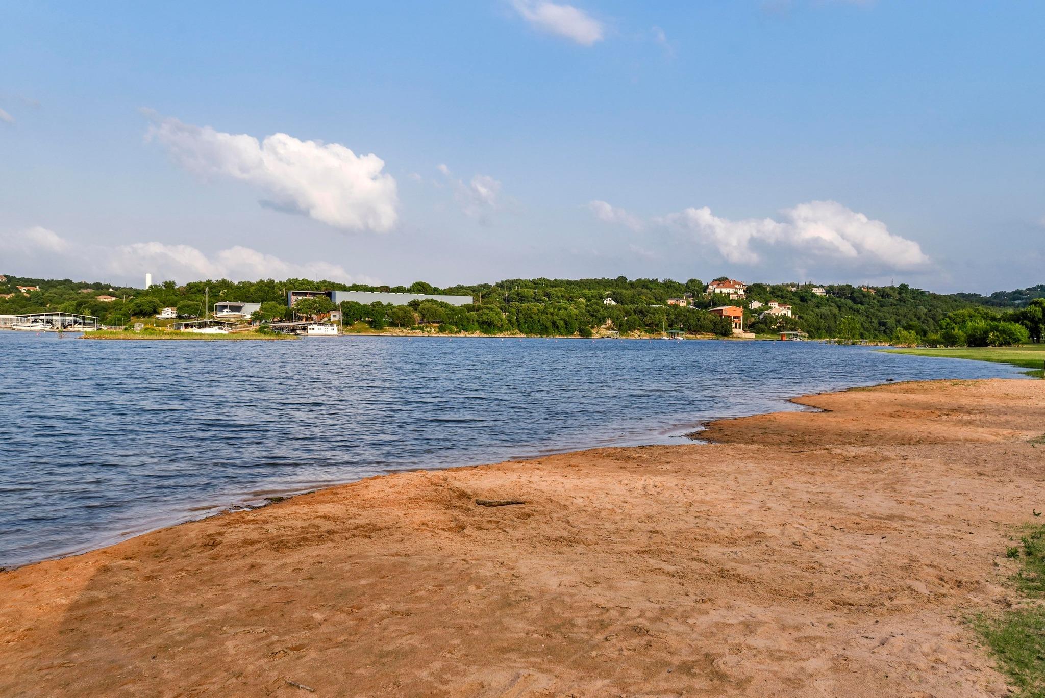 501 Flamingo Blvd, Lakeway, TX 78734