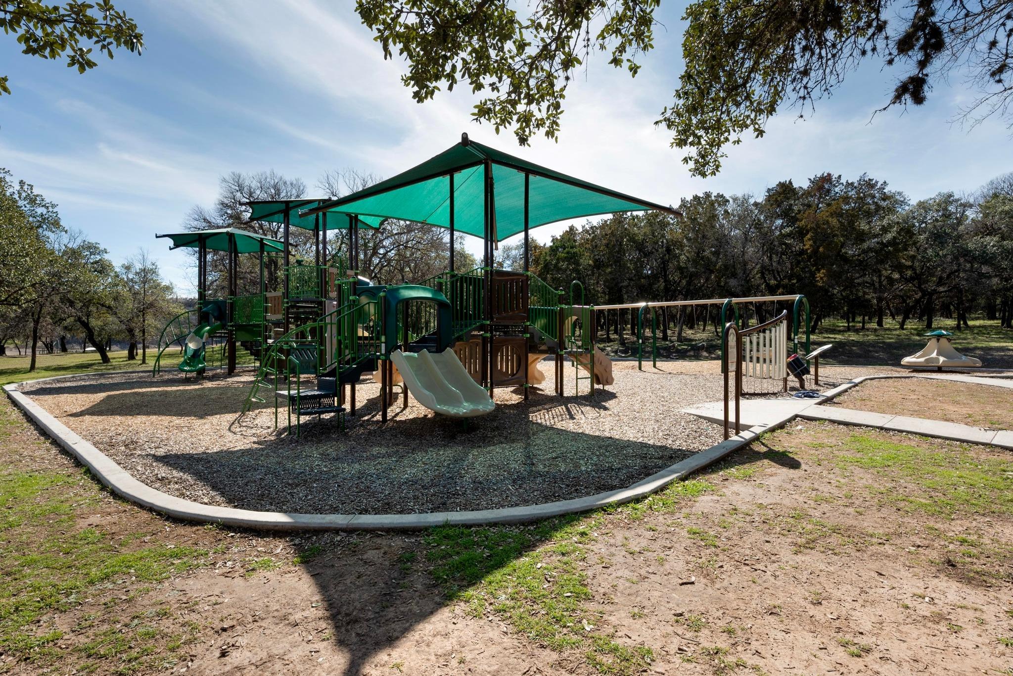 501 Flamingo Blvd, Lakeway, TX 78734