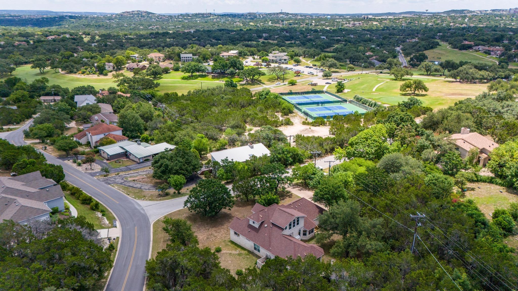 501 Flamingo Blvd, Lakeway, TX 78734