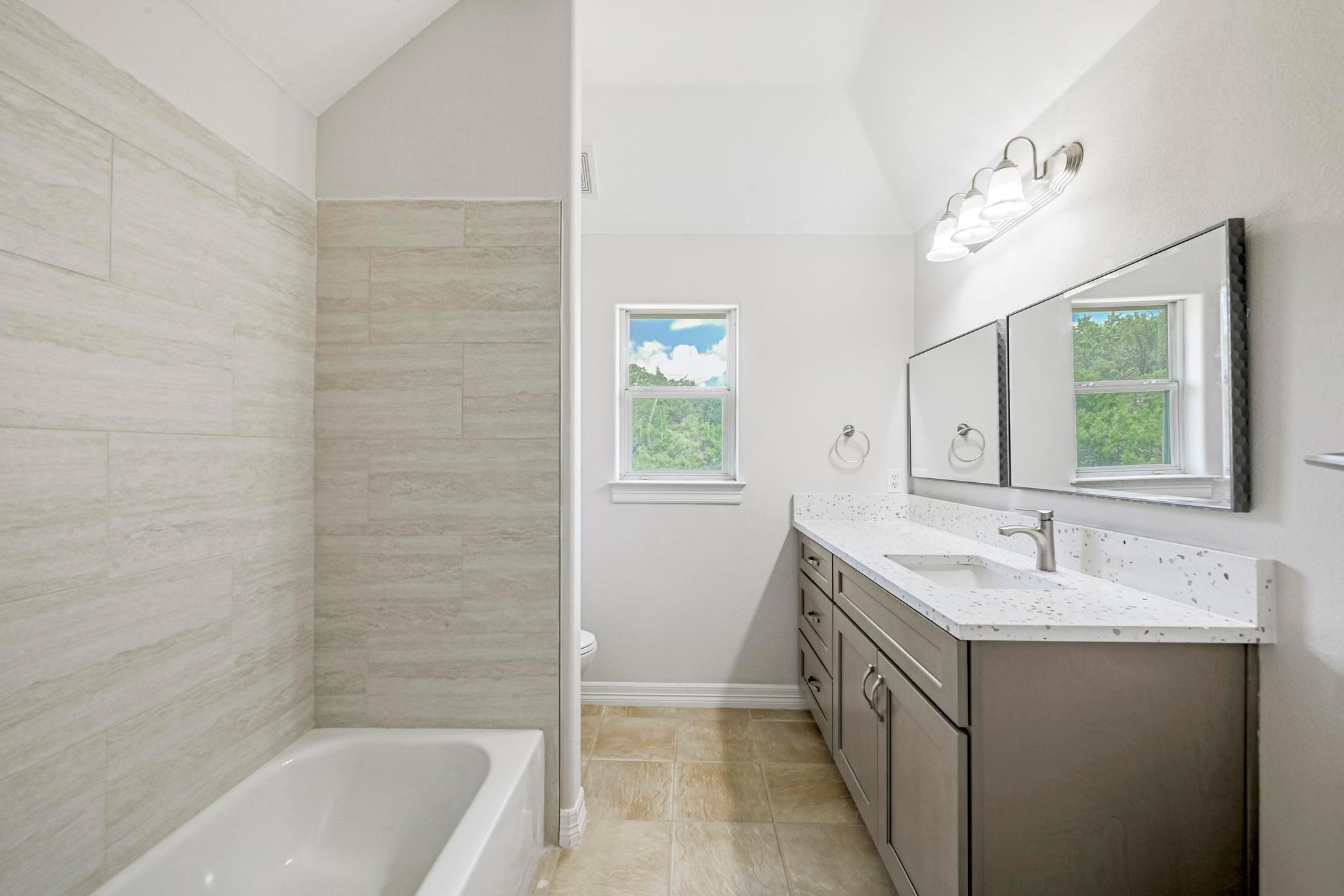 501 Flamingo Blvd, Lakeway, TX 78734