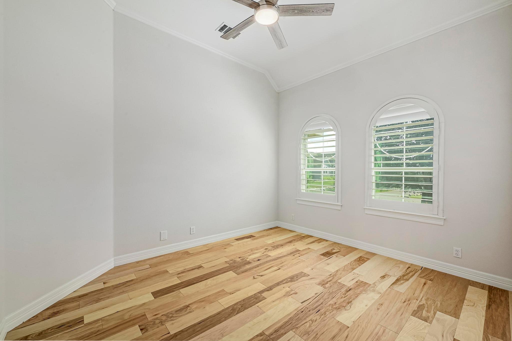 501 Flamingo Blvd, Lakeway, TX 78734