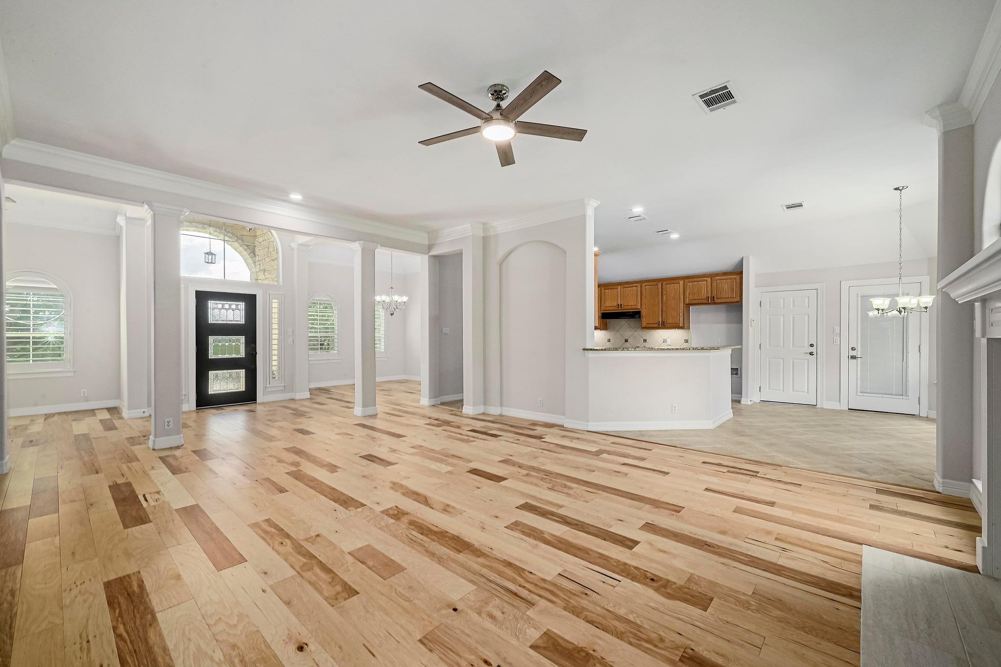 501 Flamingo Blvd, Lakeway, TX 78734