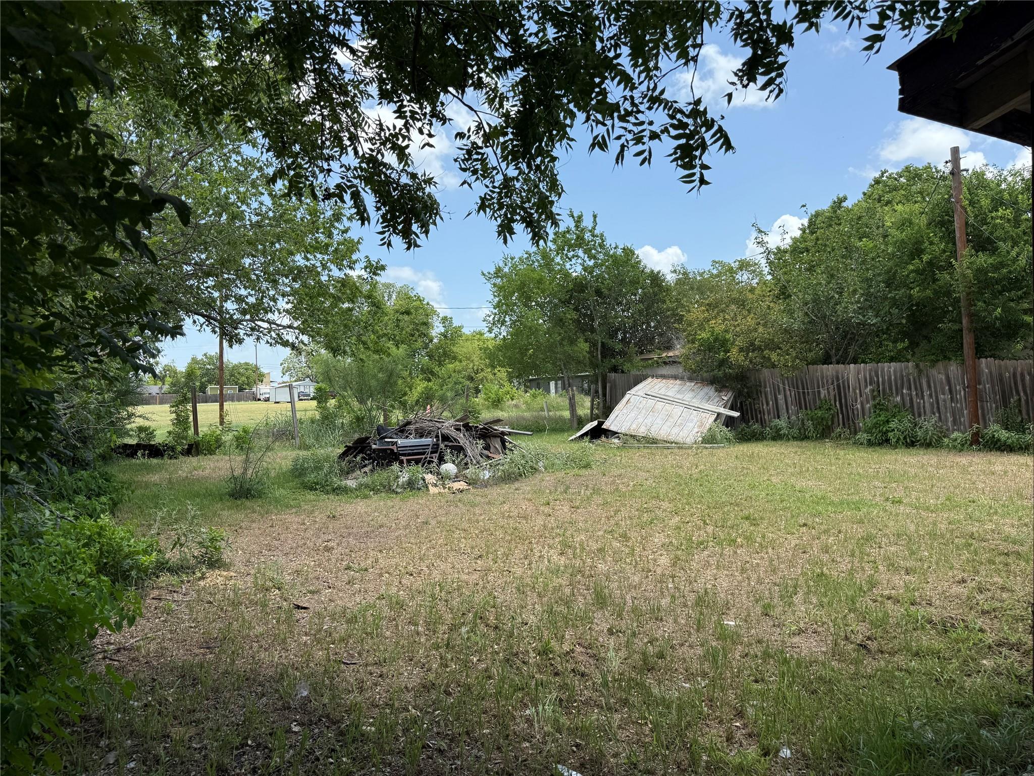 207 W TOWNES St, Manor, TX 78653