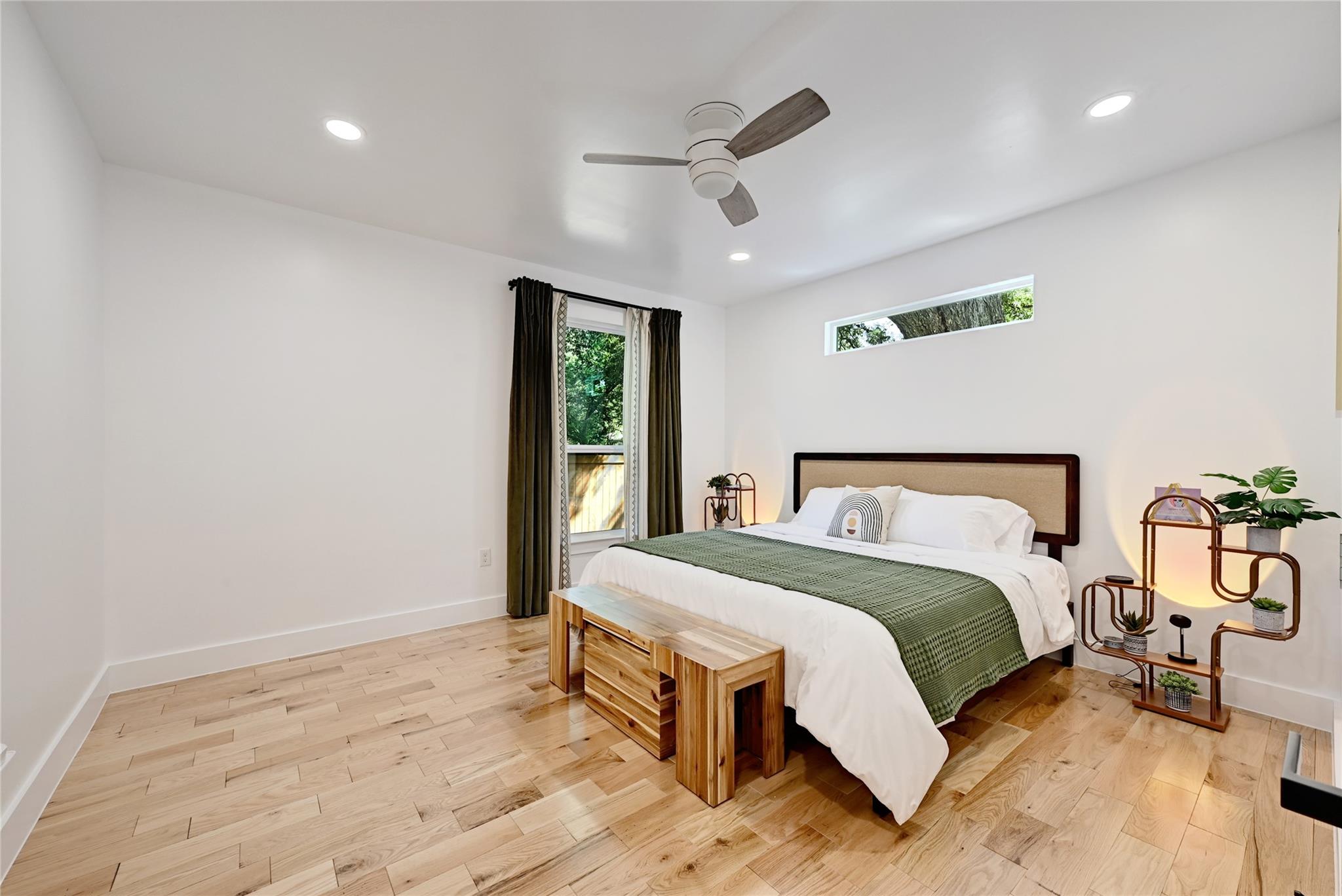 325 S Frio St, Lockhart, TX 78644