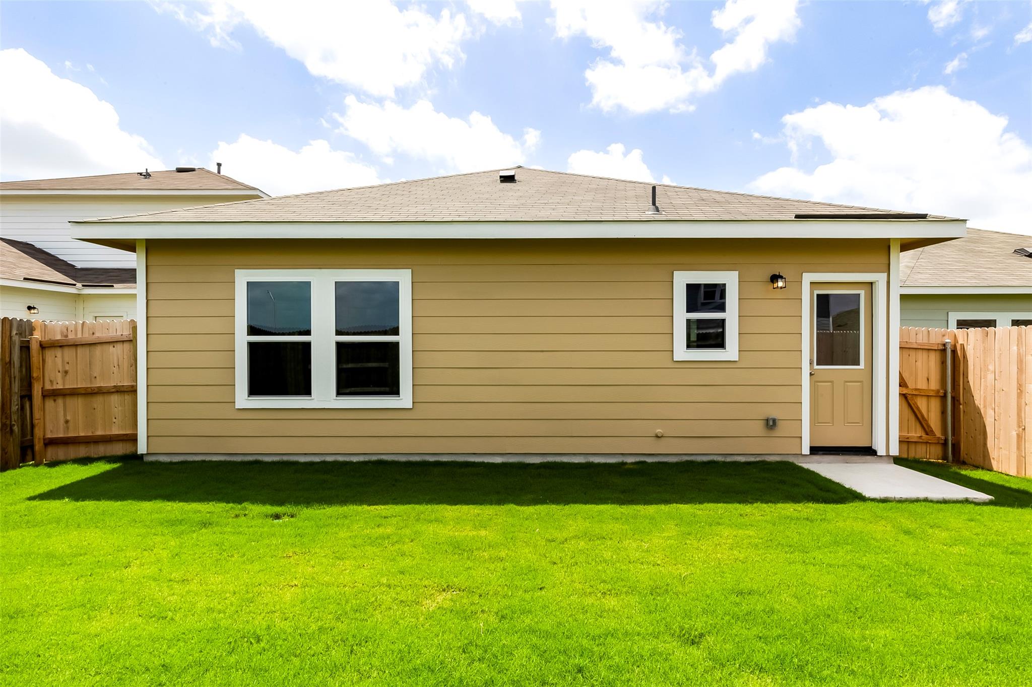 274 Jade St, Maxwell, TX 78656