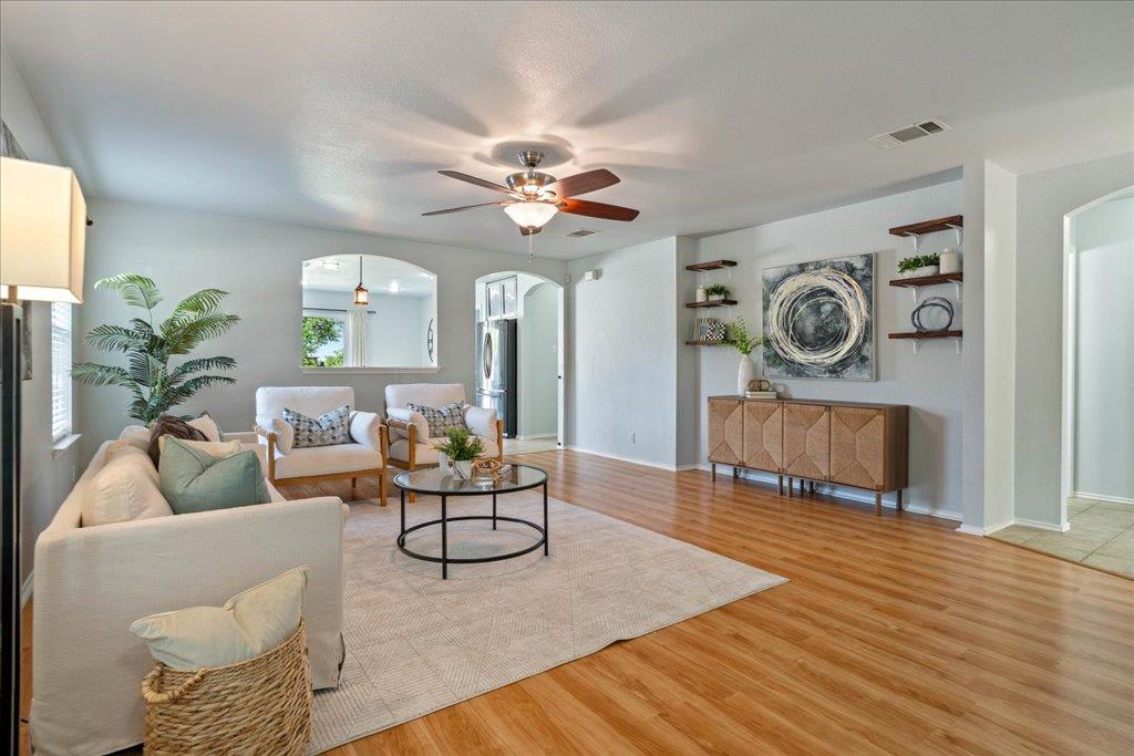 2102 GARRISON Dr, Leander, TX 78641