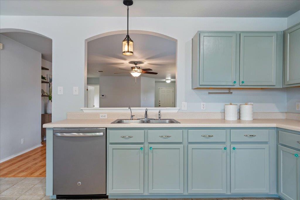 2102 GARRISON Dr, Leander, TX 78641