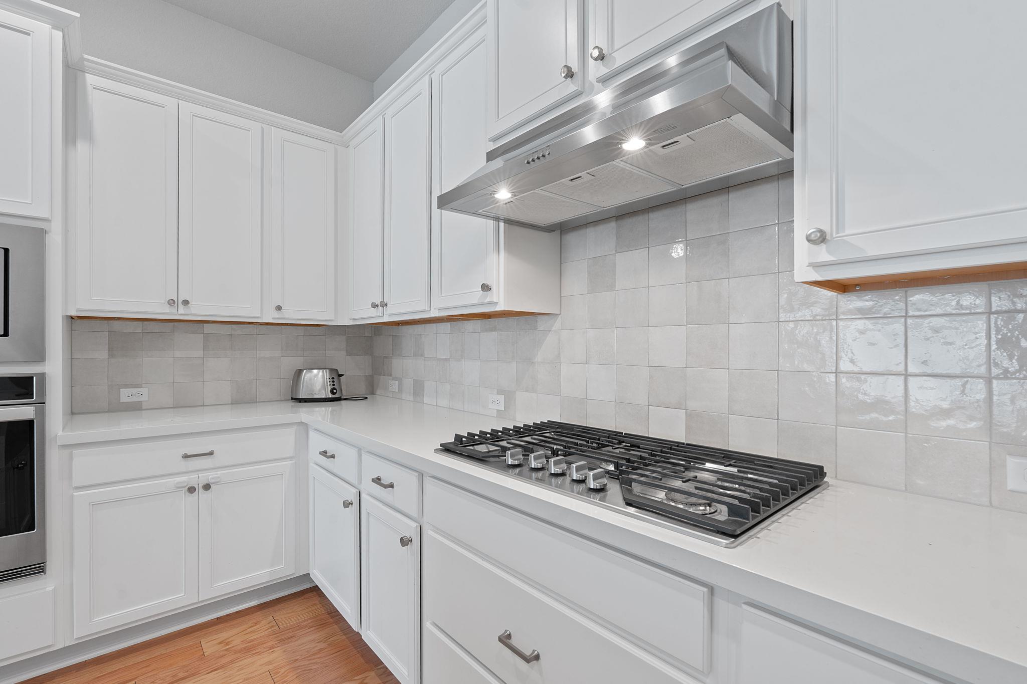 104 Majestic Arroyo Way, Lakeway, TX 78738