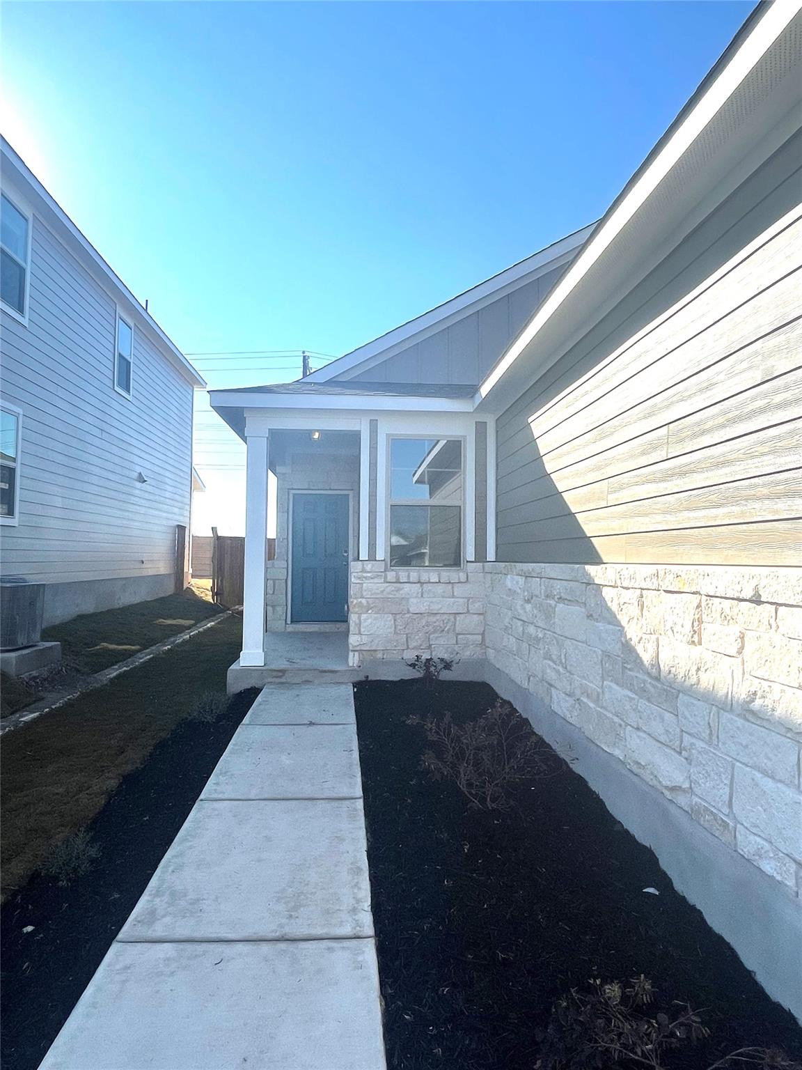 121 Old Stagecoach Rd, Jarrell, TX 76537