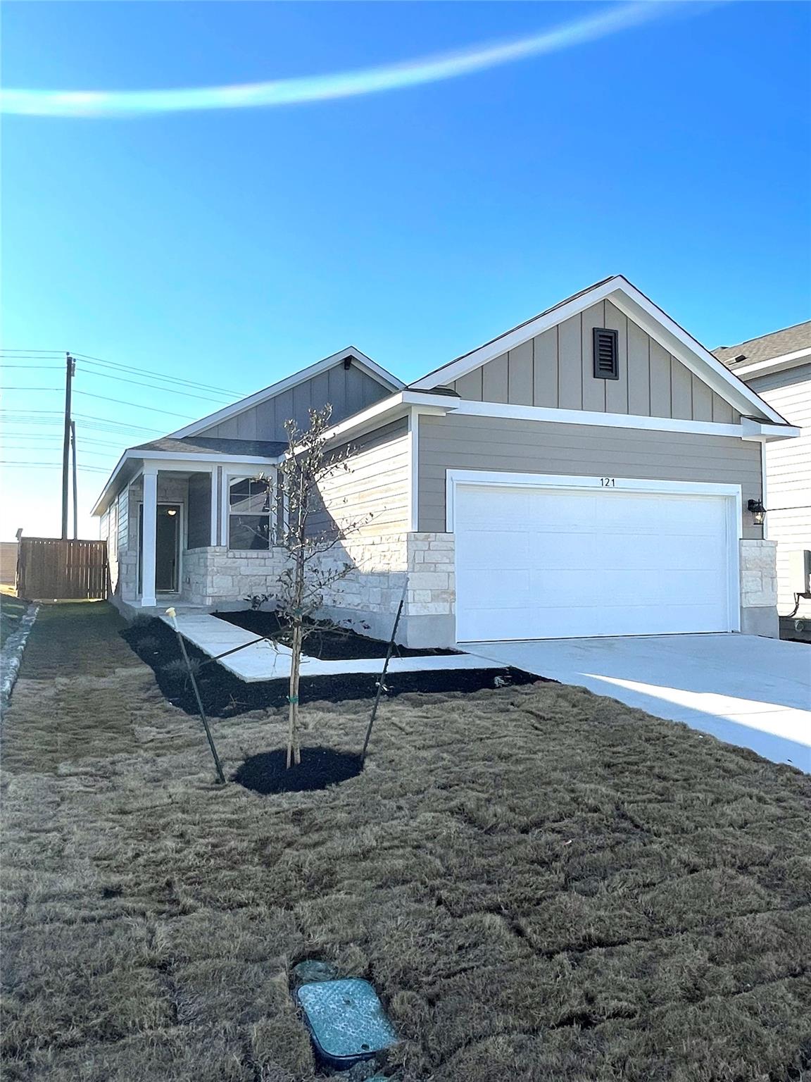 121 Old Stagecoach Rd, Jarrell, TX 76537