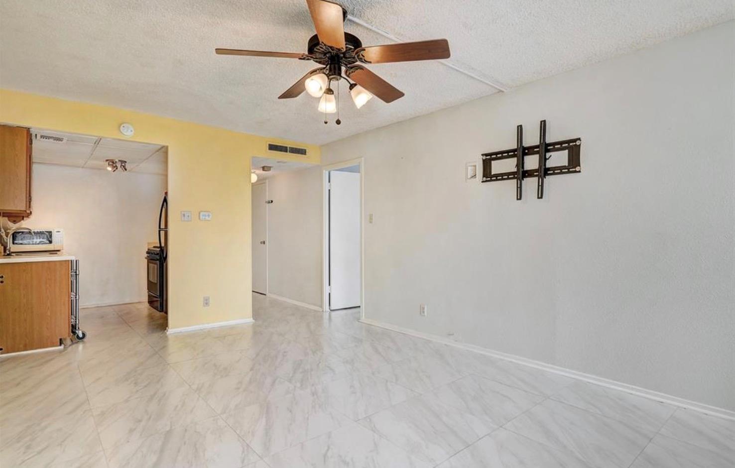 1800 Lavaca St # A-106, Austin, TX 78701