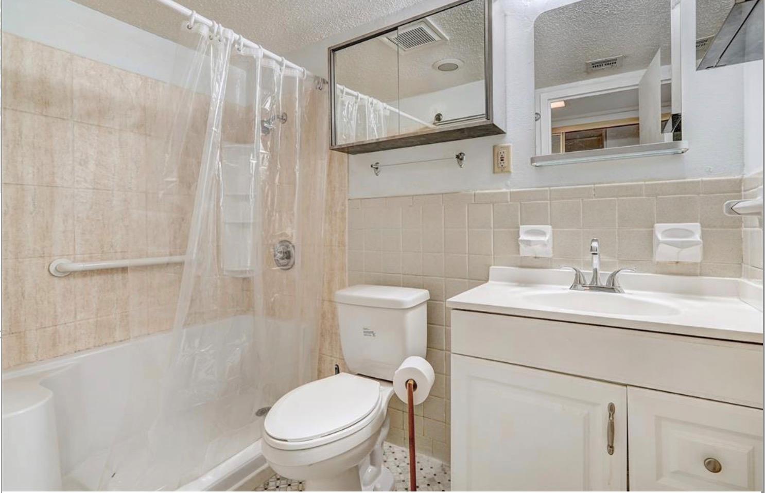 1800 Lavaca St # A-106, Austin, TX 78701
