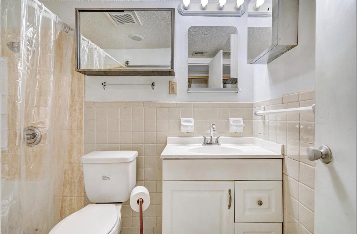 1800 Lavaca St # A-106, Austin, TX 78701