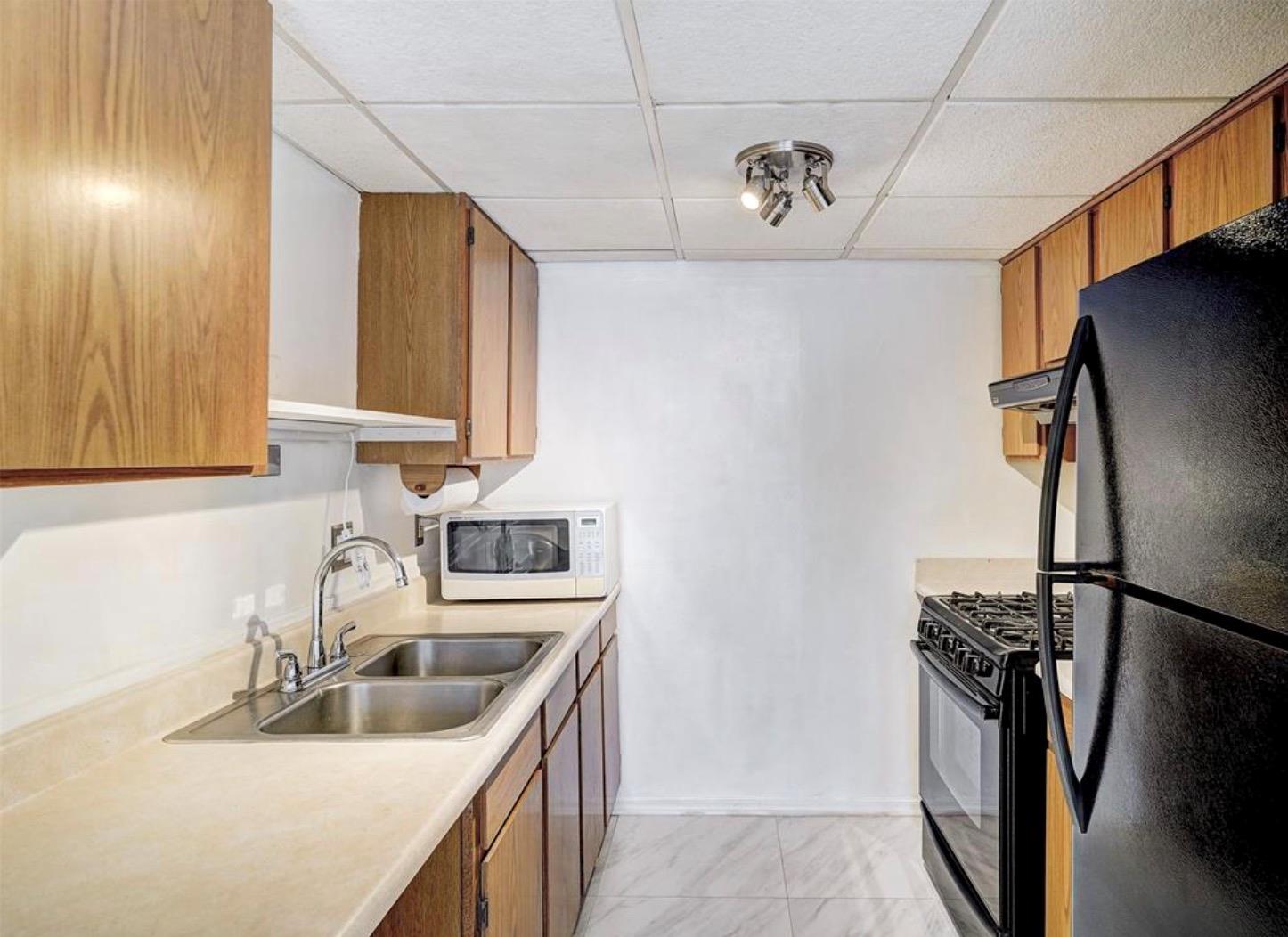 1800 Lavaca St # A-106, Austin, TX 78701