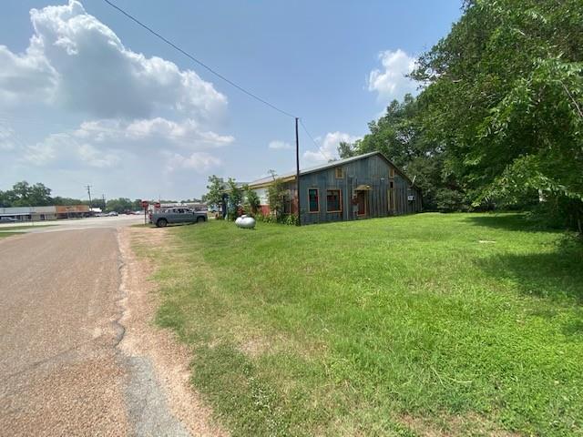 108 Thigpen St, Carmine, TX 78932