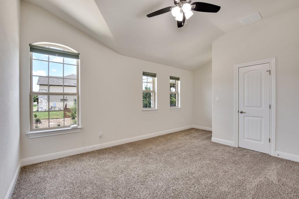 2521 Blended Tree Ranch Dr, Leander, TX 78641