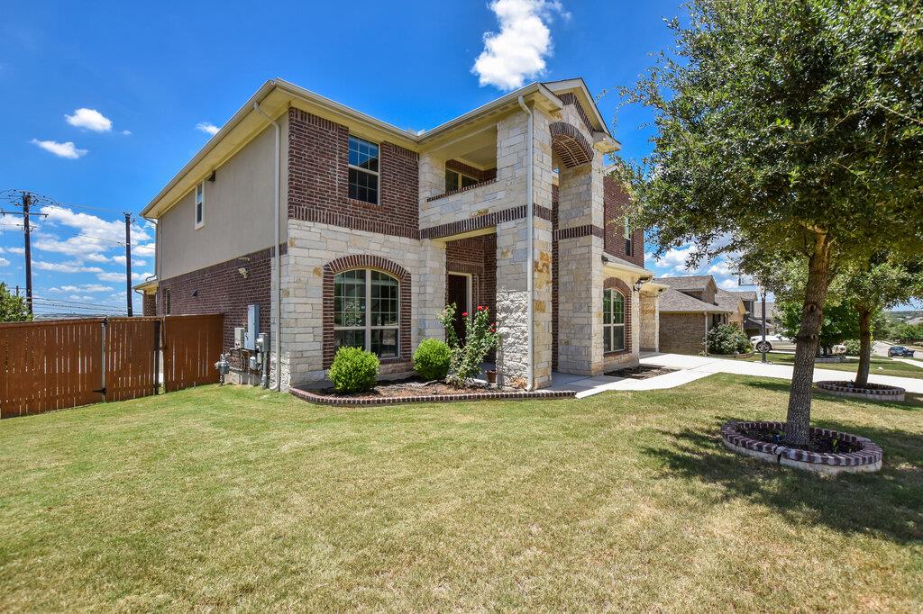 2521 Blended Tree Ranch Dr, Leander, TX 78641