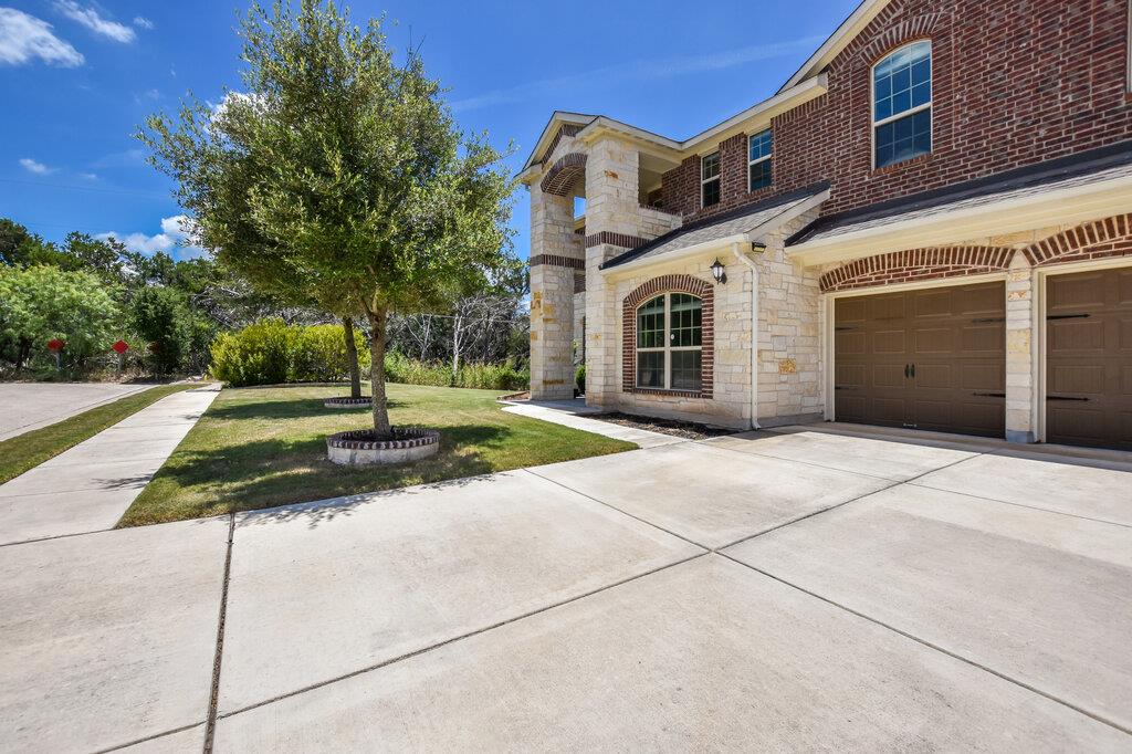 2521 Blended Tree Ranch Dr, Leander, TX 78641