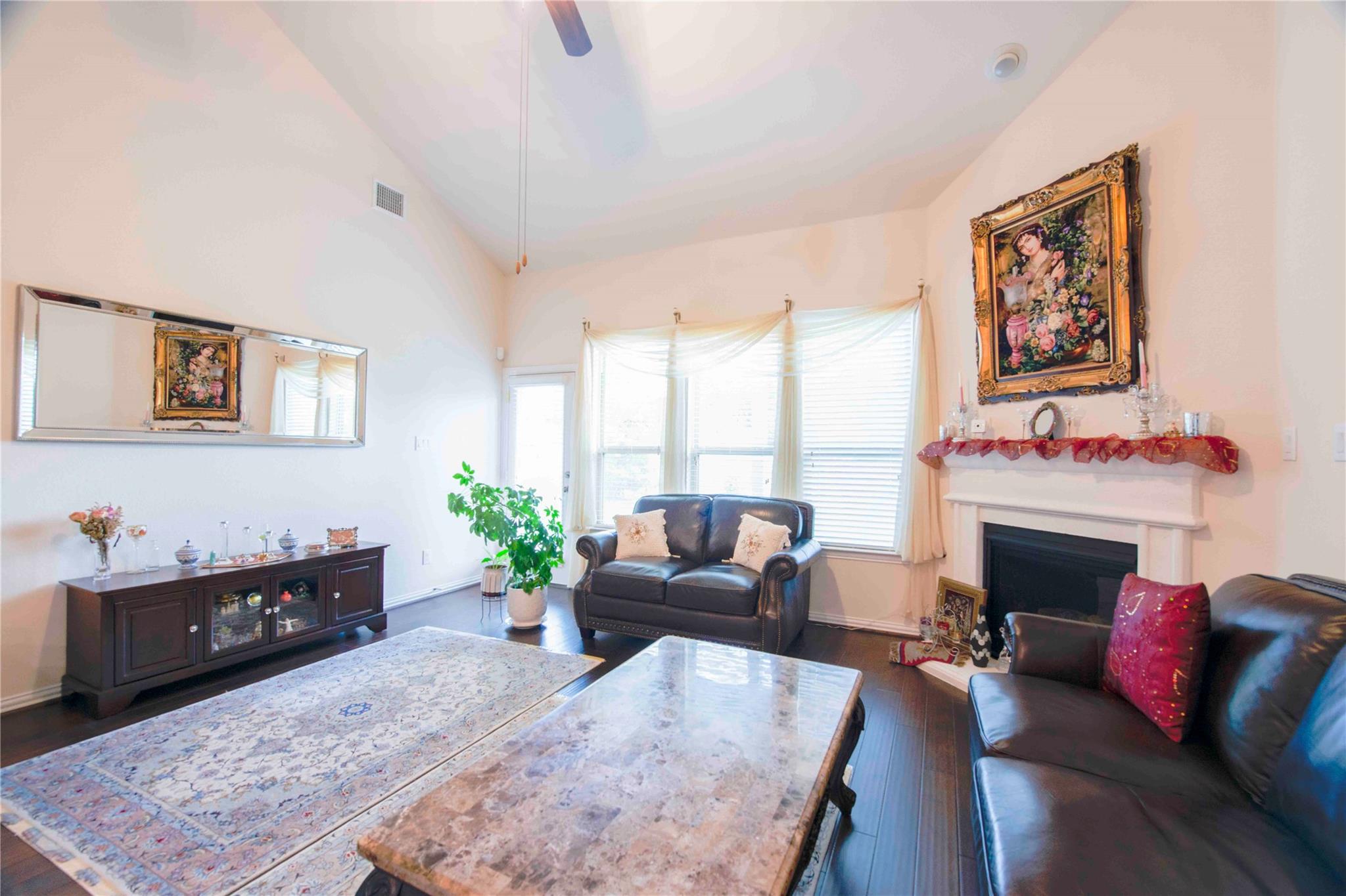 3661 Bainbridge St, Round Rock, TX 78681