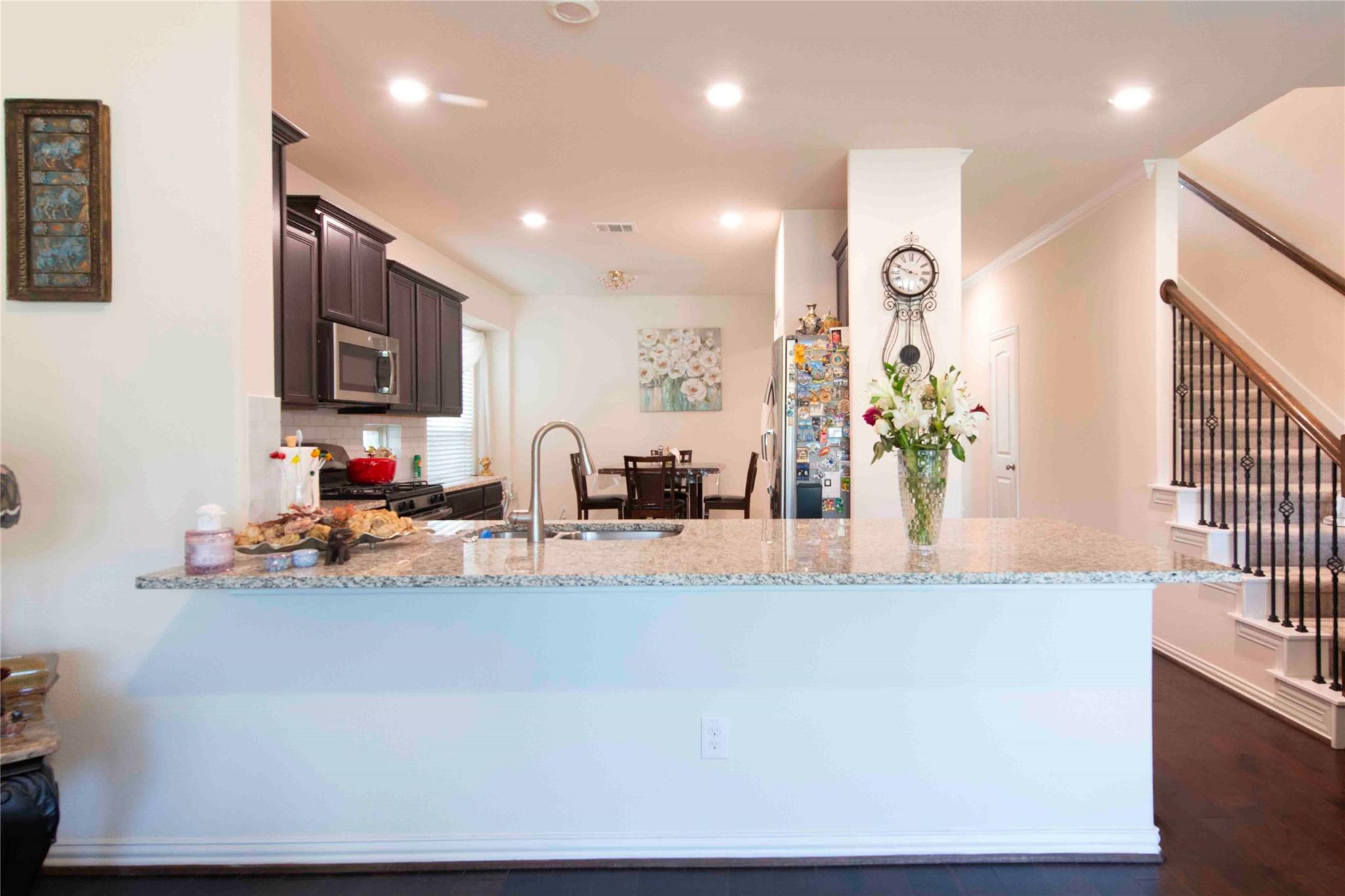 3661 Bainbridge St, Round Rock, TX 78681