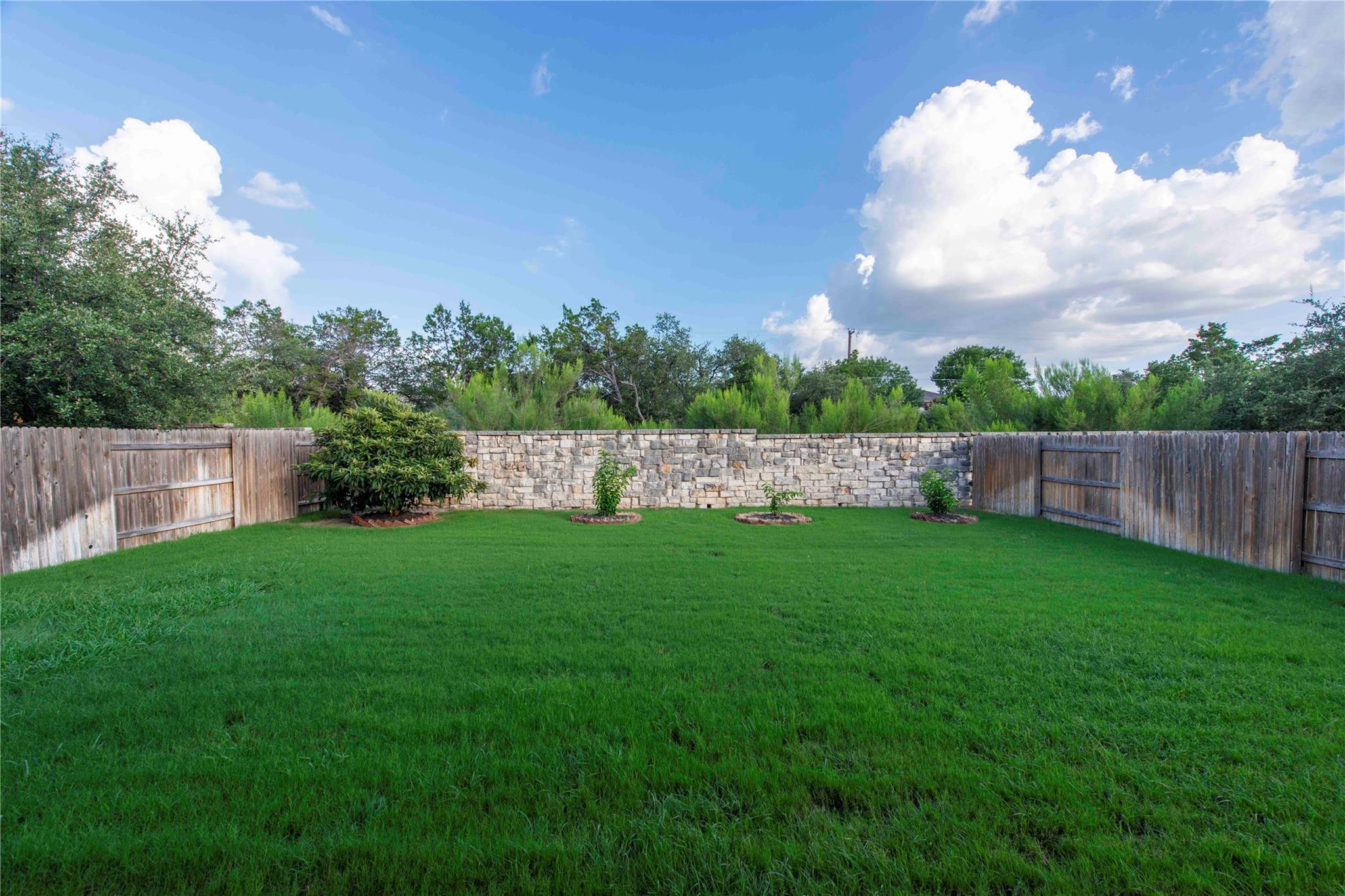 3661 Bainbridge St, Round Rock, TX 78681