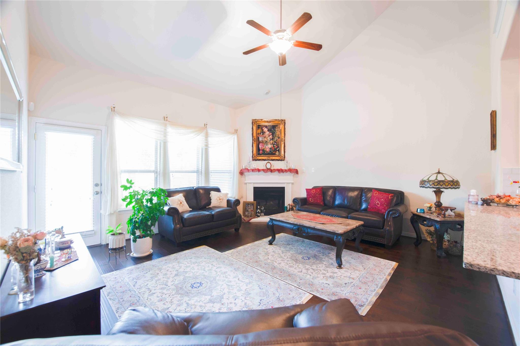 3661 Bainbridge St, Round Rock, TX 78681