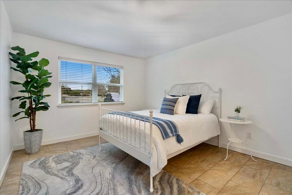 18231 Lakepoint Cv, Lago Vista, TX 78645