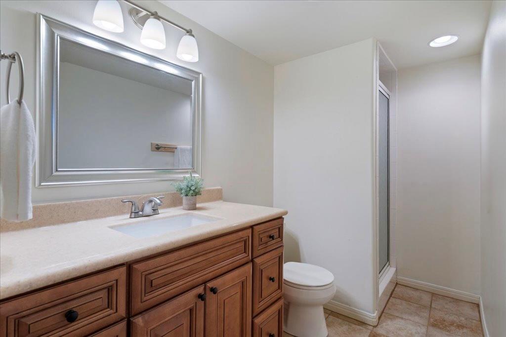18231 Lakepoint Cv, Lago Vista, TX 78645
