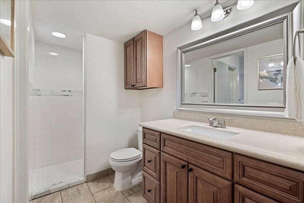 18231 Lakepoint Cv, Lago Vista, TX 78645