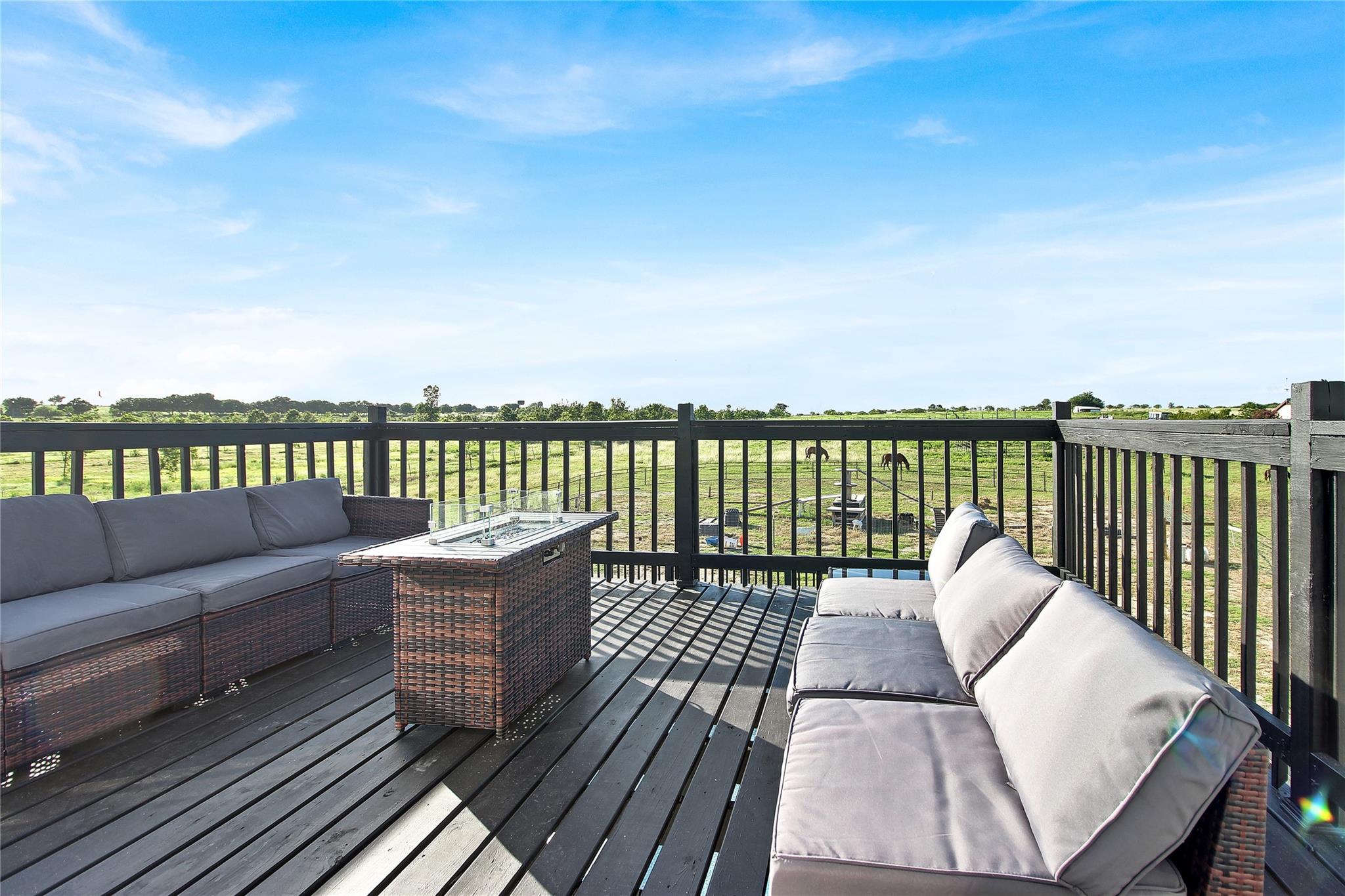 735 County Road 304, Jarrell, TX 76537