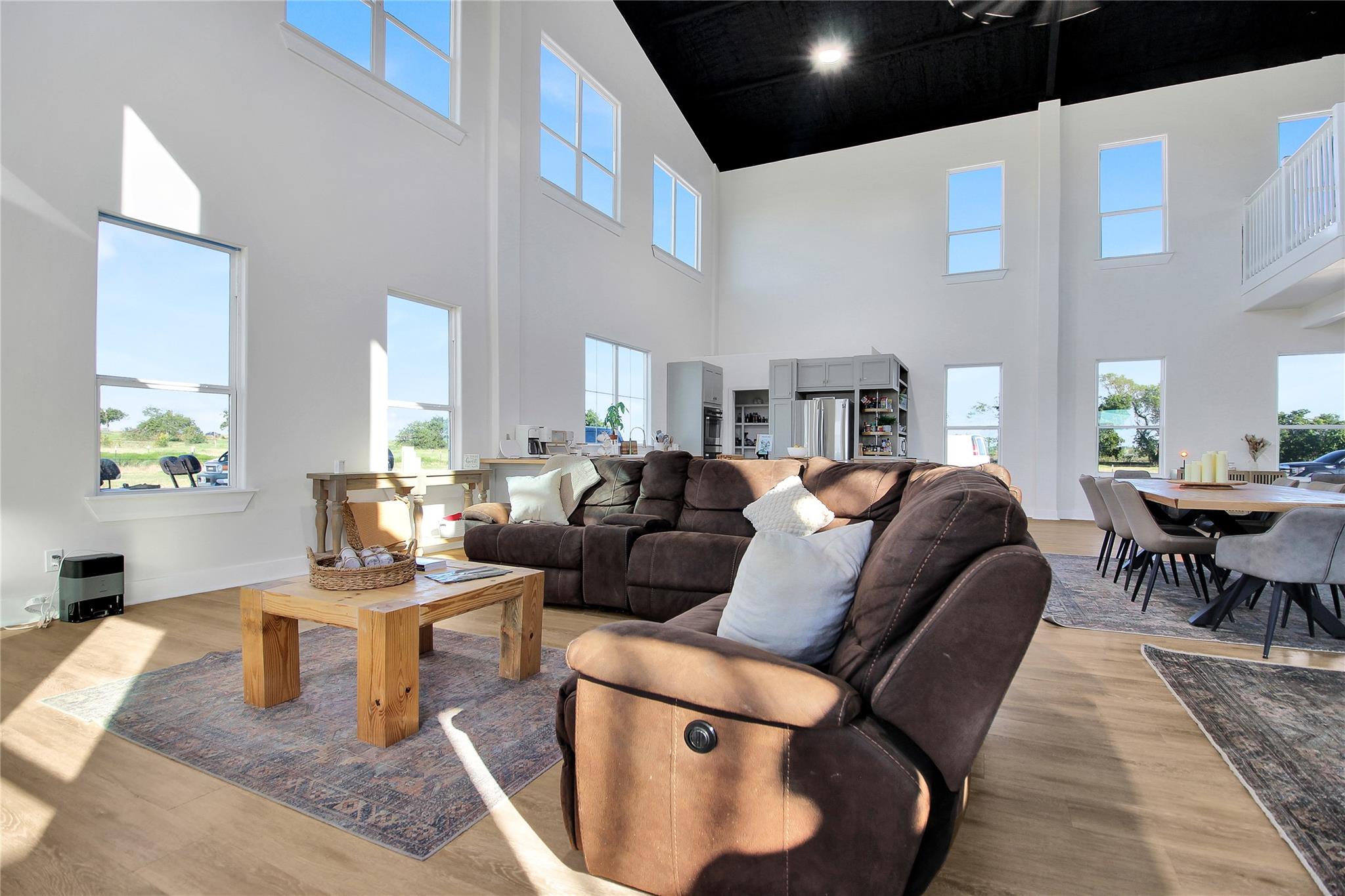 735 County Road 304, Jarrell, TX 76537