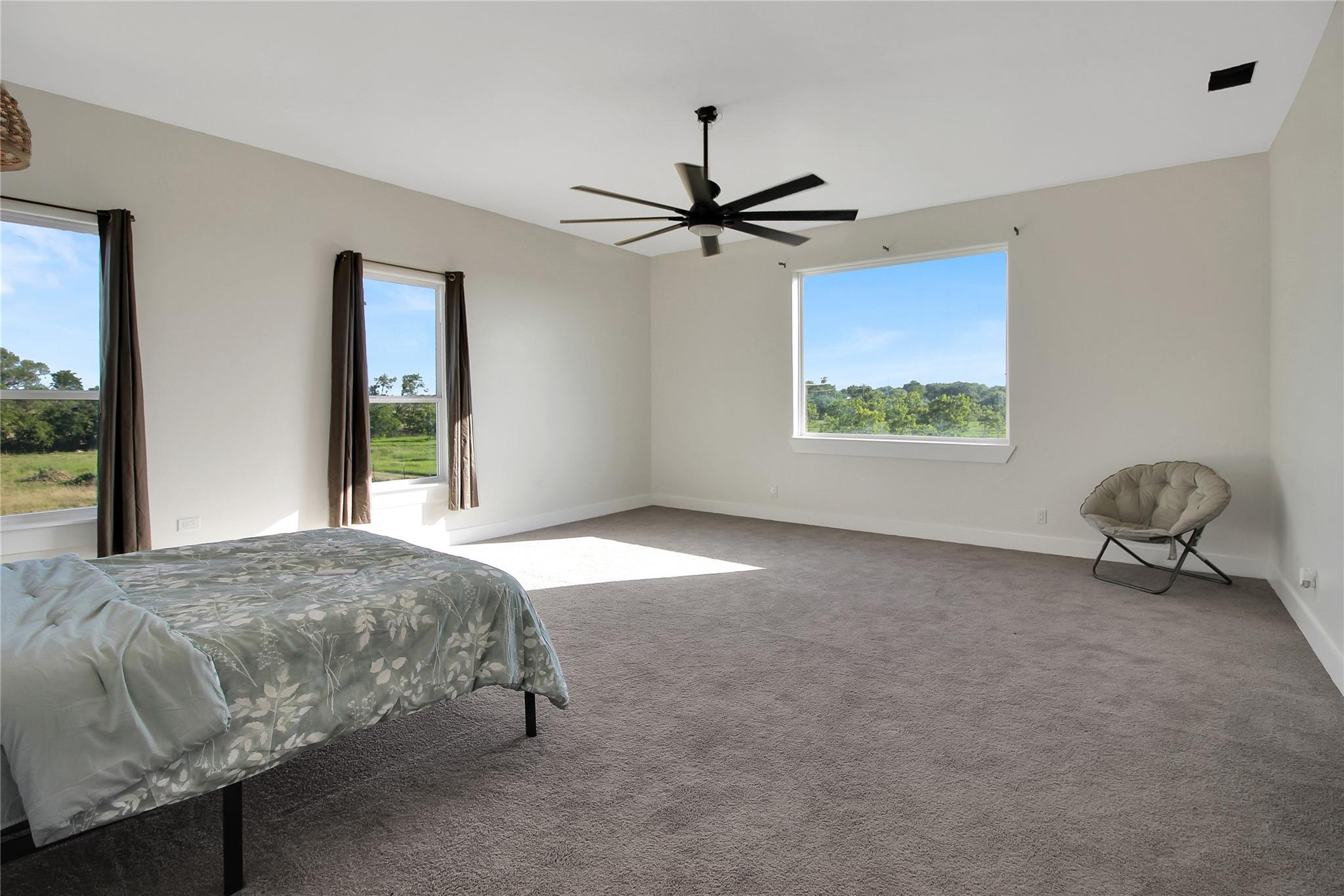 735 County Road 304, Jarrell, TX 76537