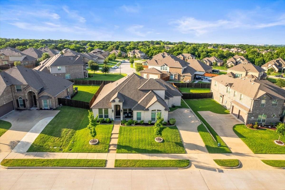 917 State St, DeSoto, TX 75115