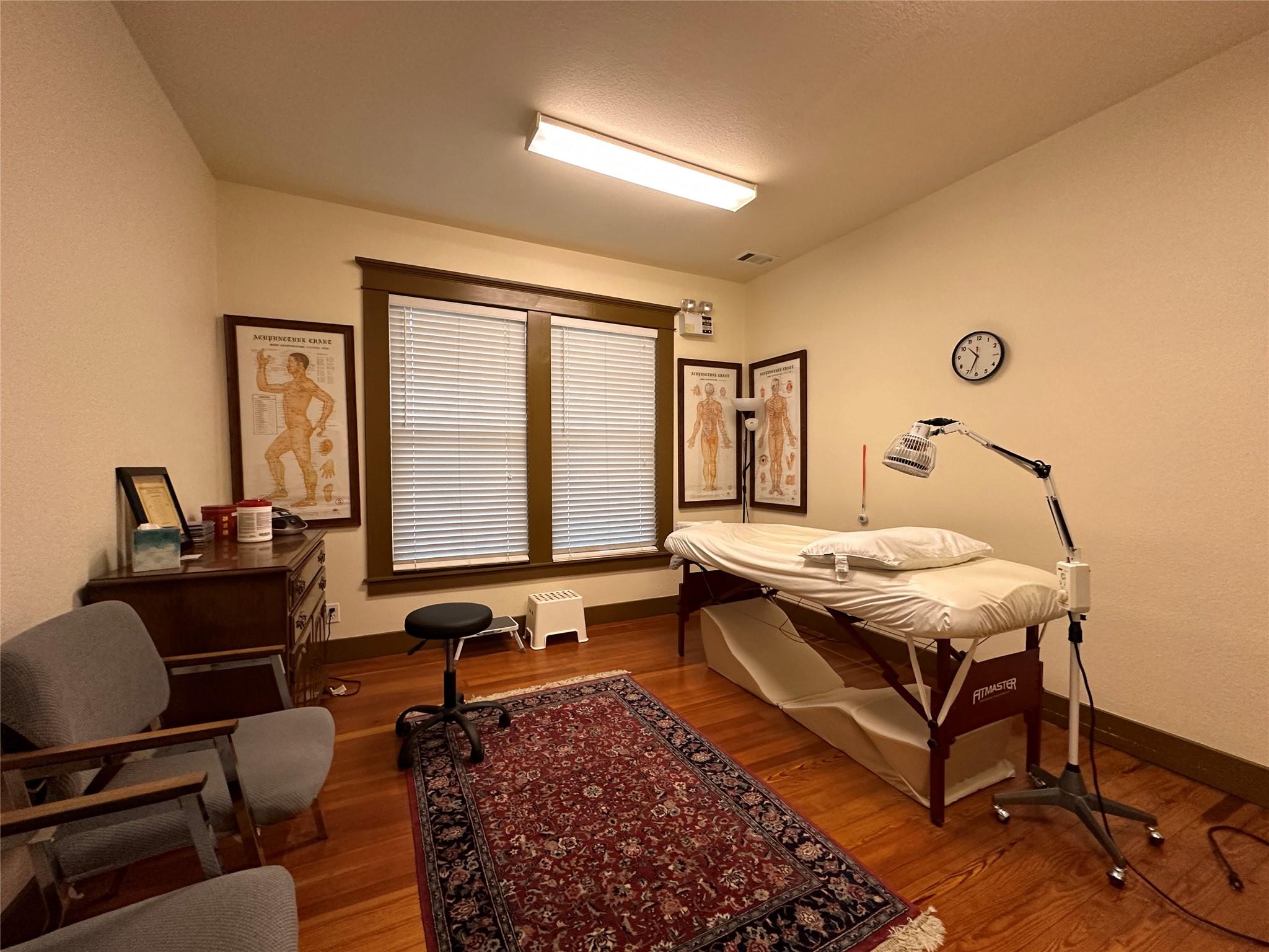 212 W 10th St # 102, Georgetown, TX 78626