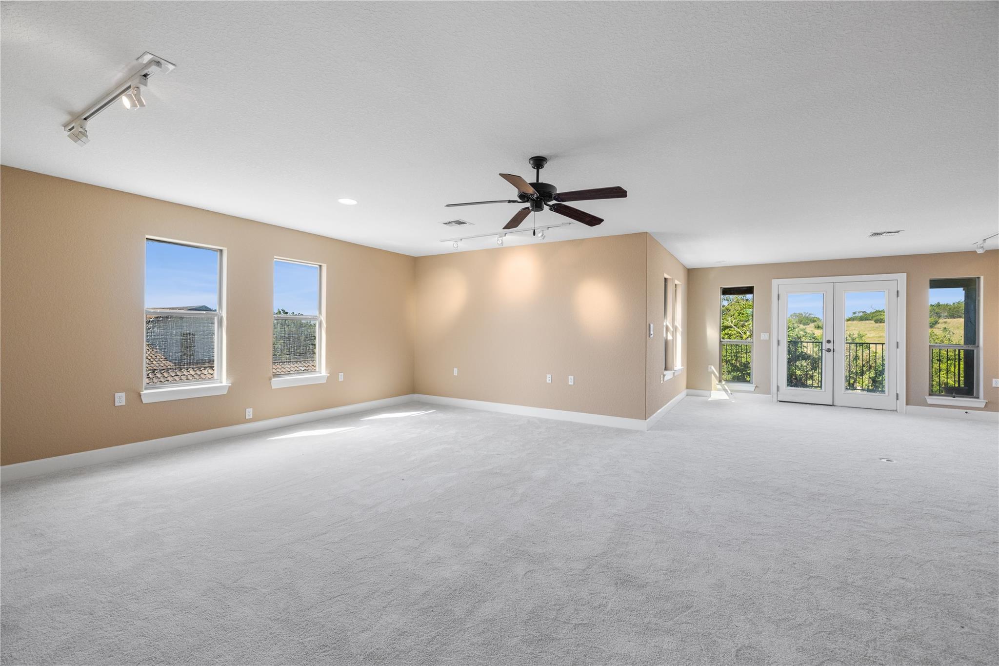 3907 Kite Dr, Kerrville, TX 78028