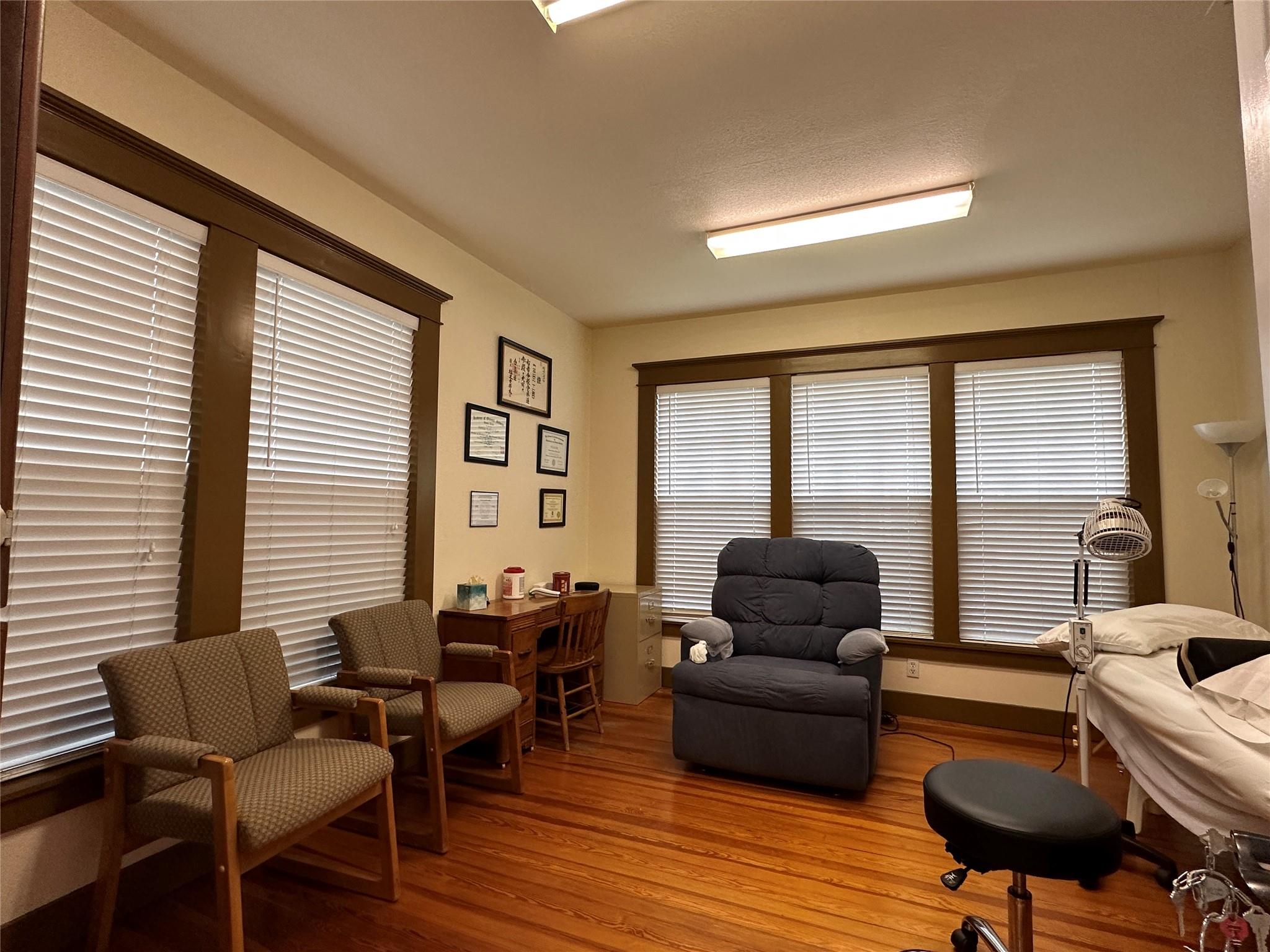 212 W 10th St # 104, Georgetown, TX 78626