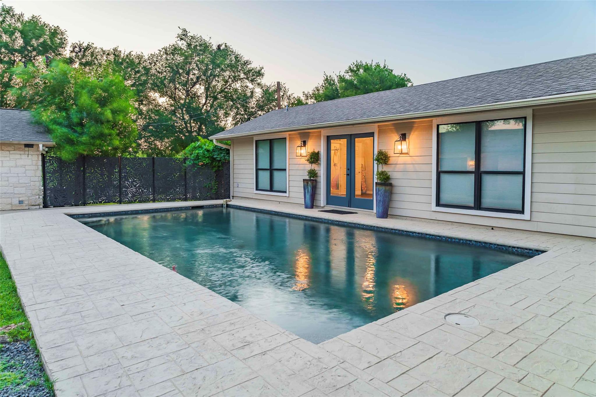 505 Avenue E., Marble Falls, TX 78654