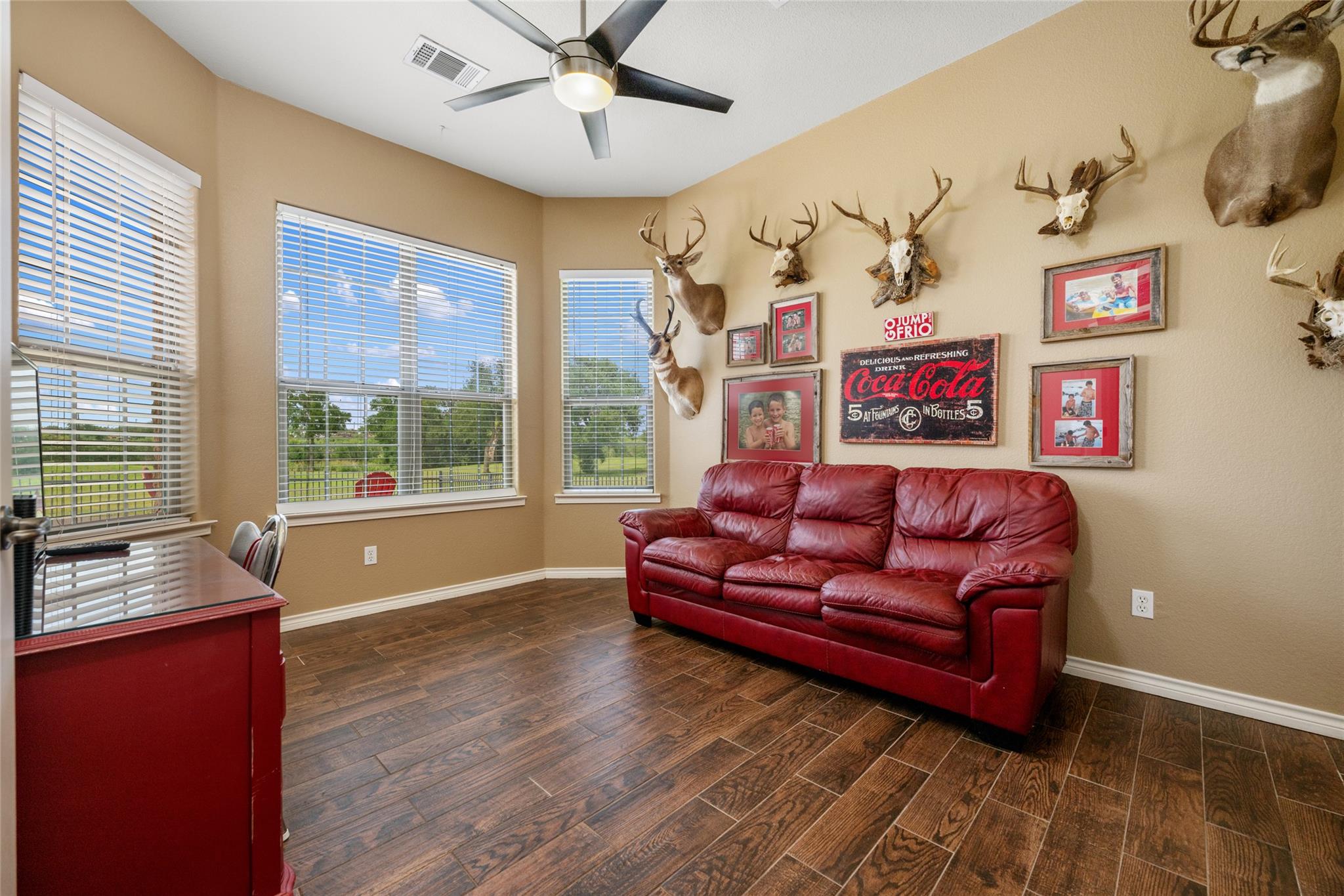 419 Firestone Dr, Meadowlakes, TX 78654