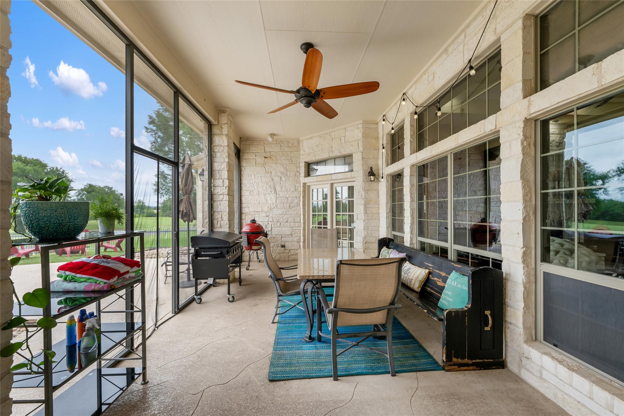 419 Firestone Dr, Meadowlakes, TX 78654