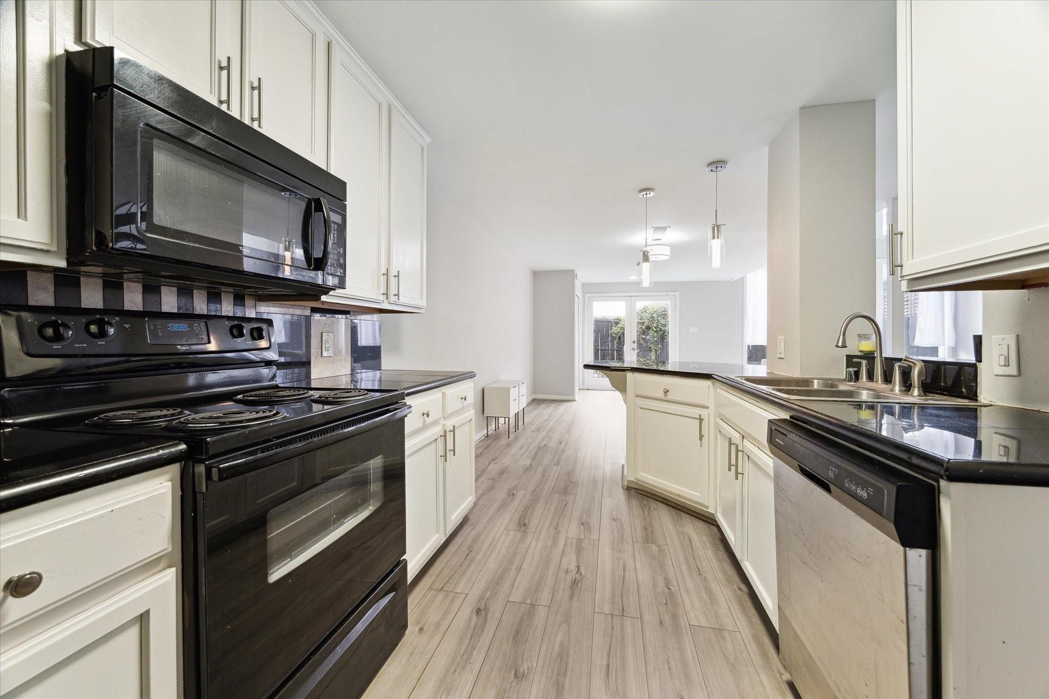 3300 Yorktown St # 13, Houston, TX 77056