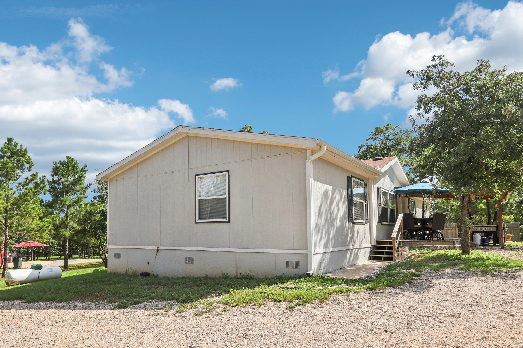 188 William Higgins Dr, Bastrop, TX 78602