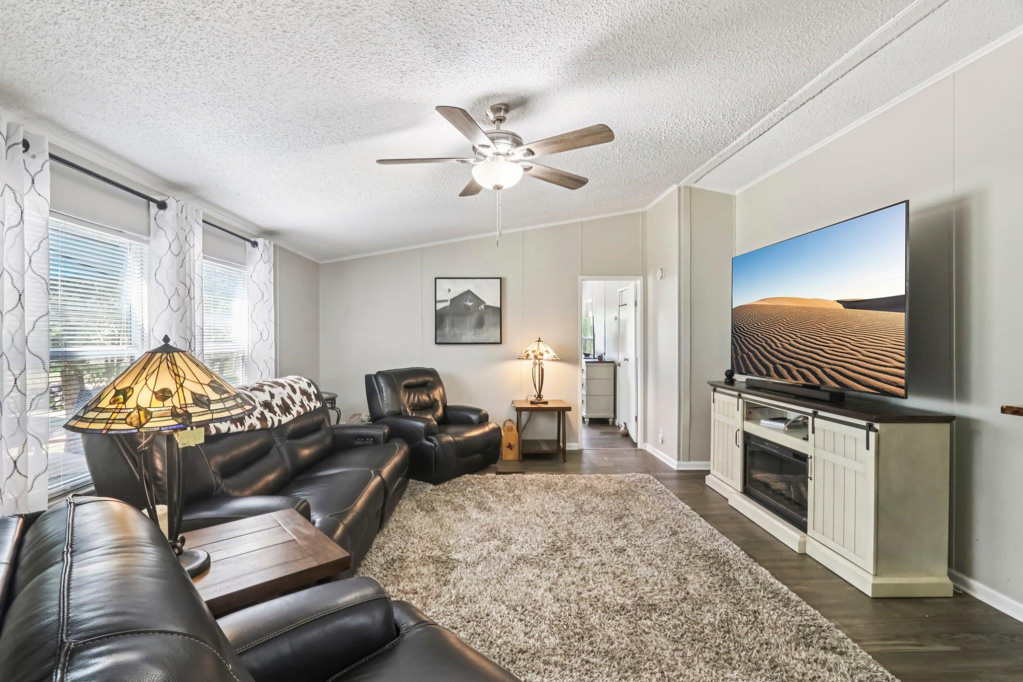 188 William Higgins Dr, Bastrop, TX 78602