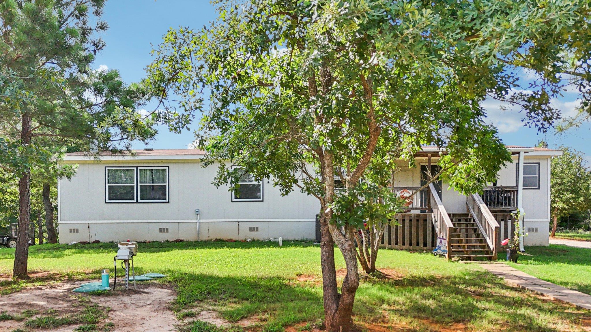 188 William Higgins Dr, Bastrop, TX 78602