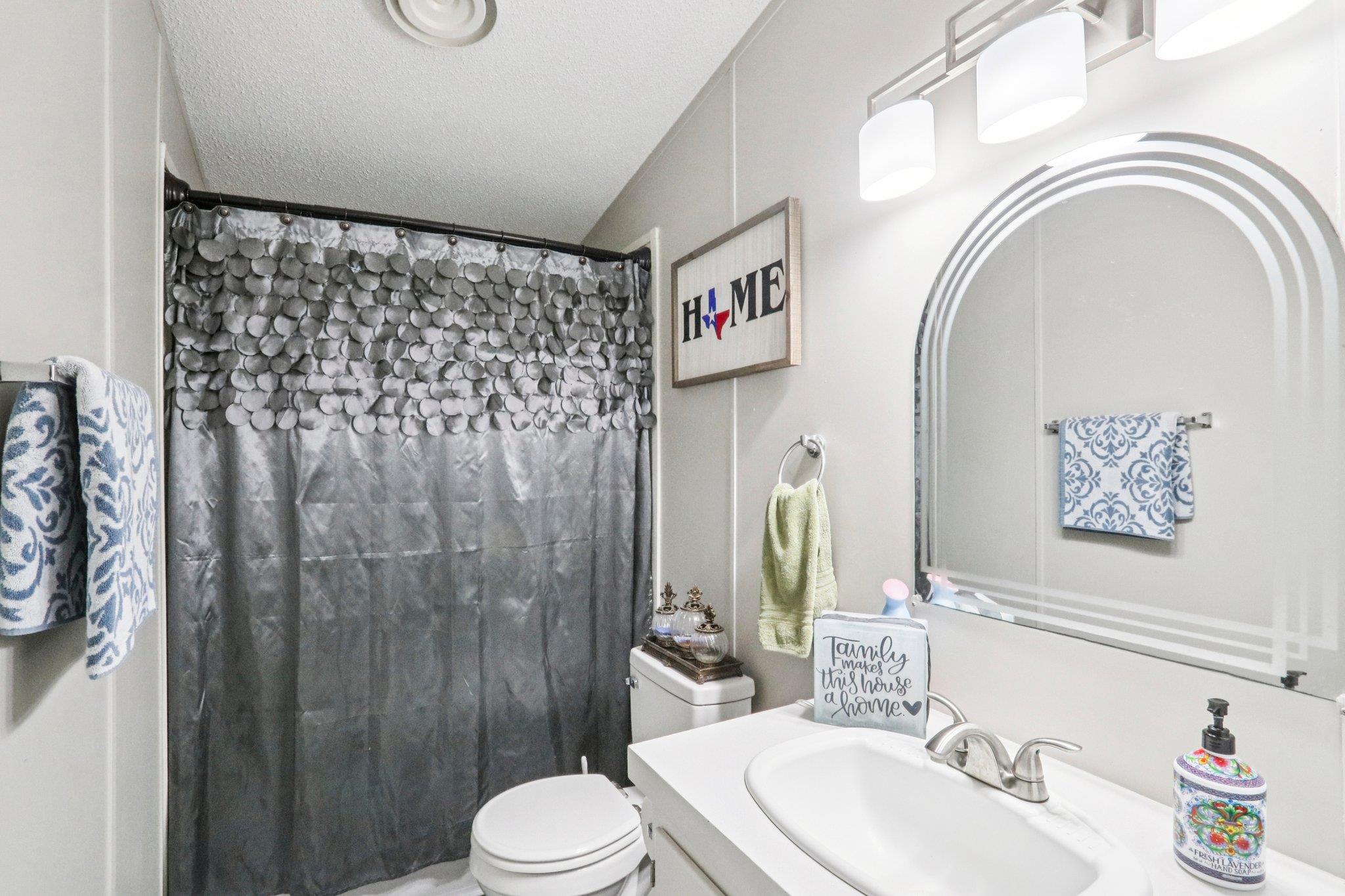 188 William Higgins Dr, Bastrop, TX 78602