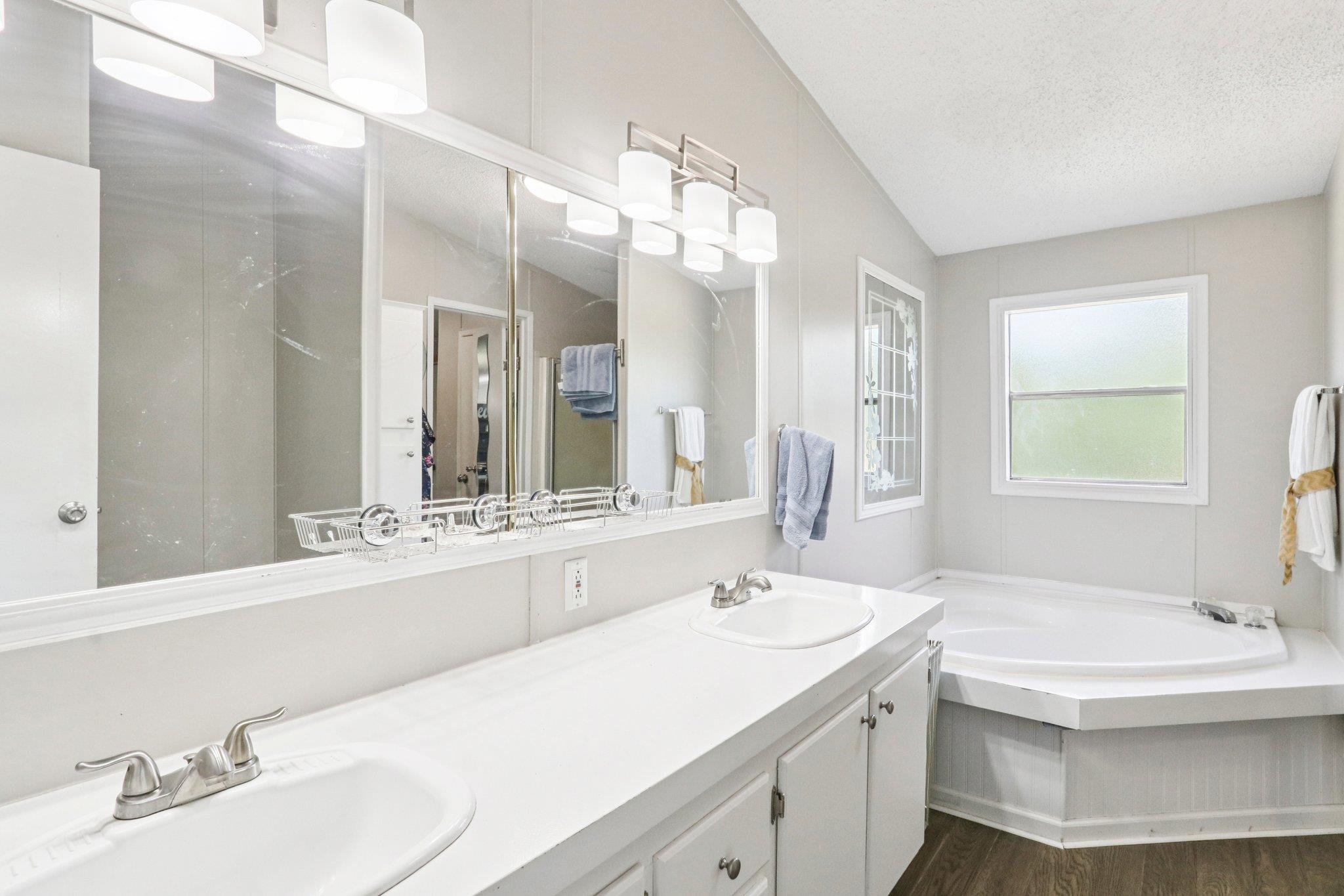 188 William Higgins Dr, Bastrop, TX 78602