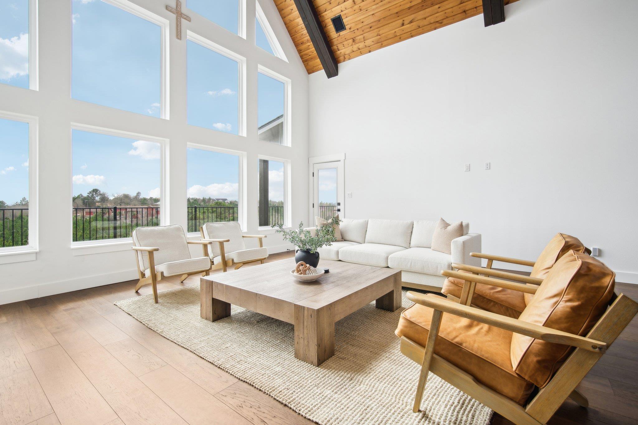 169 Tall Forest Dr, Bastrop, TX 78602