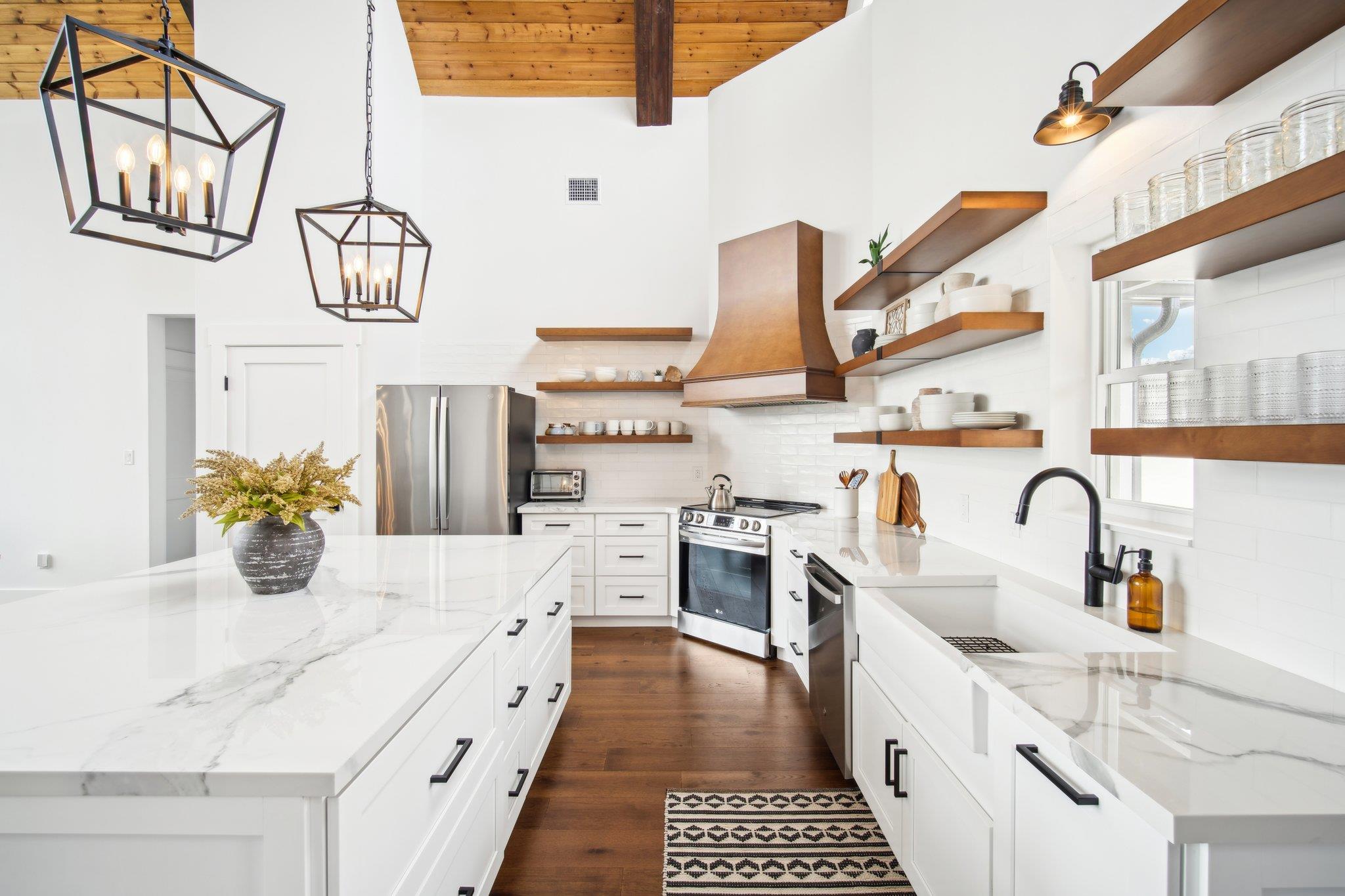 169 Tall Forest Dr, Bastrop, TX 78602